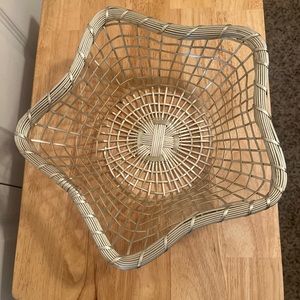 Star Shaped Basket Silver Tone Wire 13” x 4” Holidays Christmas Patriotic Texas